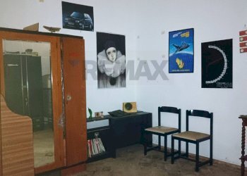 Camera piano terra - Casa indipendente Vicolo Pascoli
 
11, Favara - foto 8