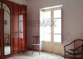 Camera / camera da letto piano 1 - Casa indipendente Vicolo Pascoli
 
11, Favara - foto 15