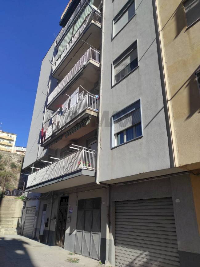 Edificio all\'aperto - Appartamento Via Kennedy
56, Favara - foto 2