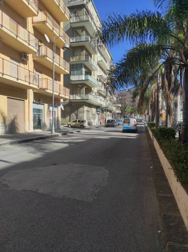 Edificio all\'aperto - Appartamento Via Kennedy
56, Favara - foto 3