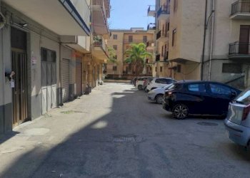 Edificio all\'aperto - Appartamento Via Kennedy
 
56, Favara - foto 6