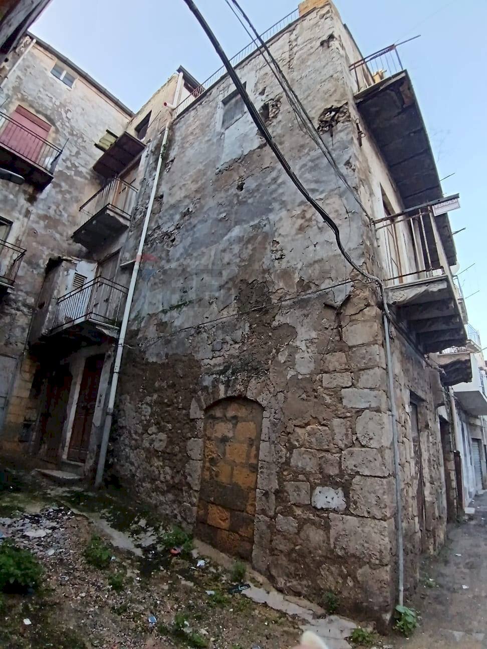Foto prospetto esterno dell\' immobile - Independent house Cortile Corto
4, Favara - photo 3