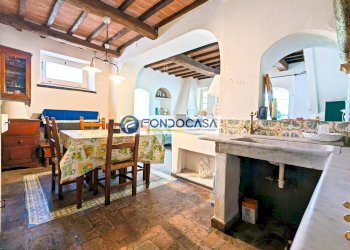 soggiorno con cucina abitabile - Quadrilocale Via Cava
 
77, Pietrasanta - foto 4