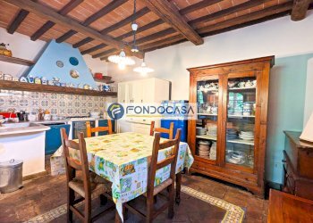 soggiorno con cucina - Quadrilocale Via Cava
 
77, Pietrasanta - foto 5