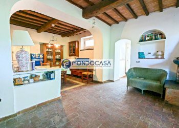 soggiorno con cucina - Quadrilocale Via Cava
 
77, Pietrasanta - foto 6
