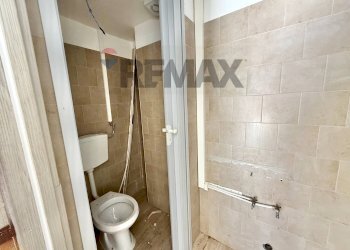 Bagno - Shop CORSO MEDITERRANEO
26, Marano di Napoli - photo 11