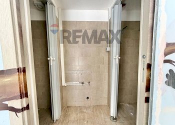 Bagno - Shop CORSO MEDITERRANEO
26, Marano di Napoli - photo 14