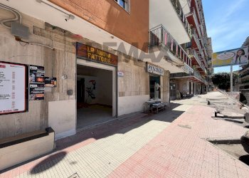 Edificio all\'aperto - Shop CORSO MEDITERRANEO
26, Marano di Napoli - photo 16