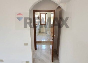 Hall / corridoio - Bilocale via luigi cadorna
 
4, Bulgarograsso - foto 9