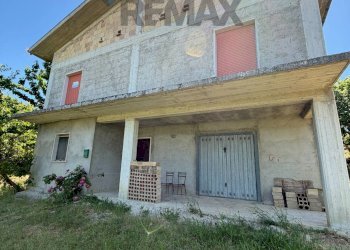 Casa all\'aperto - Independent house CONTRADA SELVA
 
SNC, Toro - photo 1