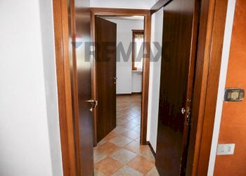 Hall / corridoio - Trilocale Villafranca di Verona - foto 7