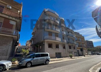 Edificio all\'aperto - Three-room apartment Via Piccinni
 
2, Massafra - photo 1