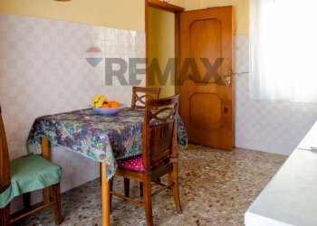 Sala da pranzo - Three-room apartment Via Piccinni
 
2, Massafra - photo 4