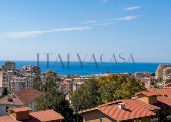 Foto 1 - Quadrilocale via alfonso lamarmora
 
279, Sanremo - foto 1