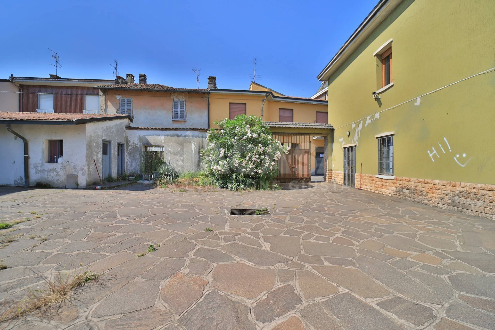 Foto 2 - Stabile - Palazzo VIA SILVIO PELLICO
13, Cornate d'Adda - foto 2