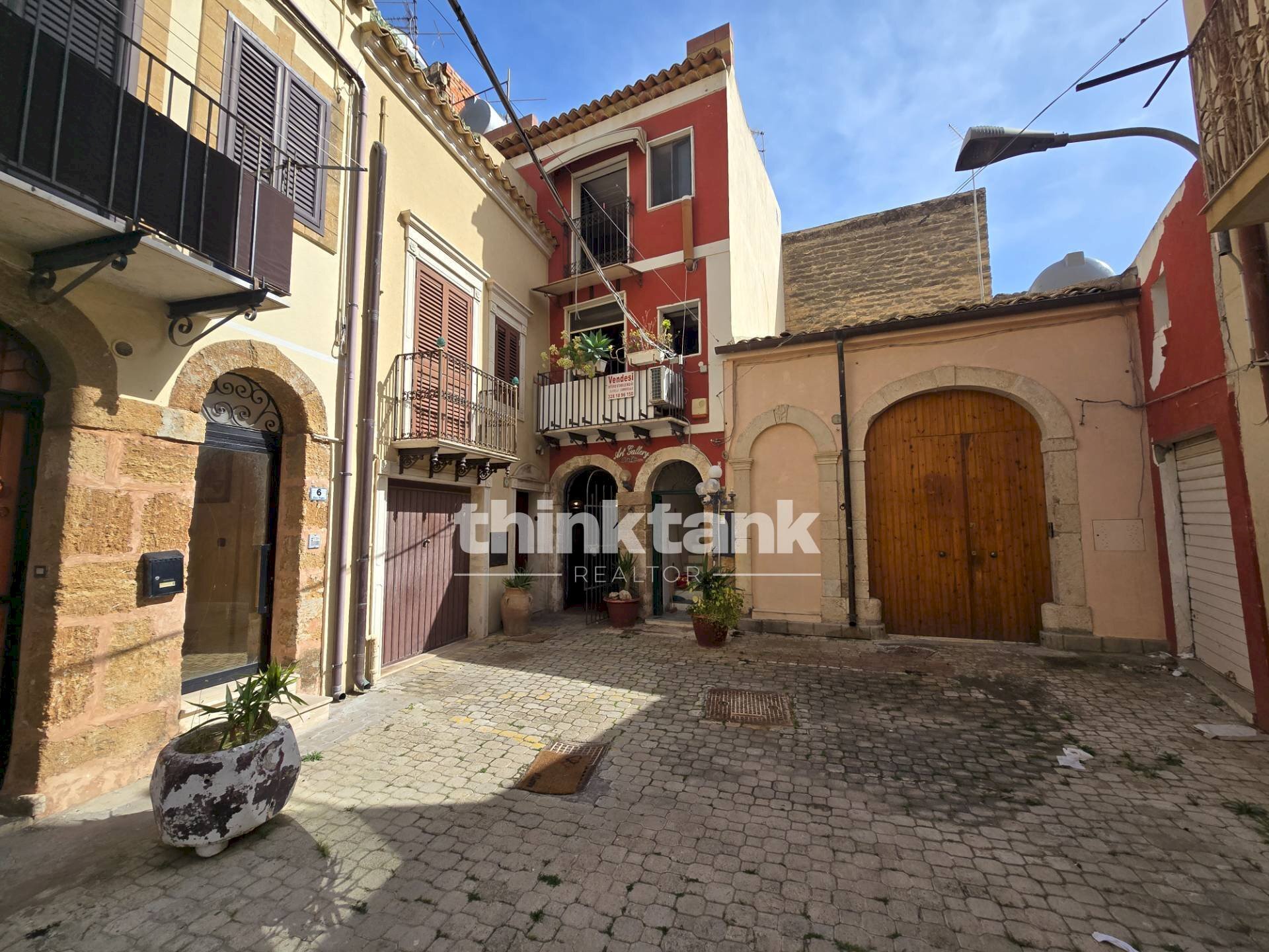 Foto 1 - Stabile - Palazzo Vico Tilaro
 
9, Gela - foto 1