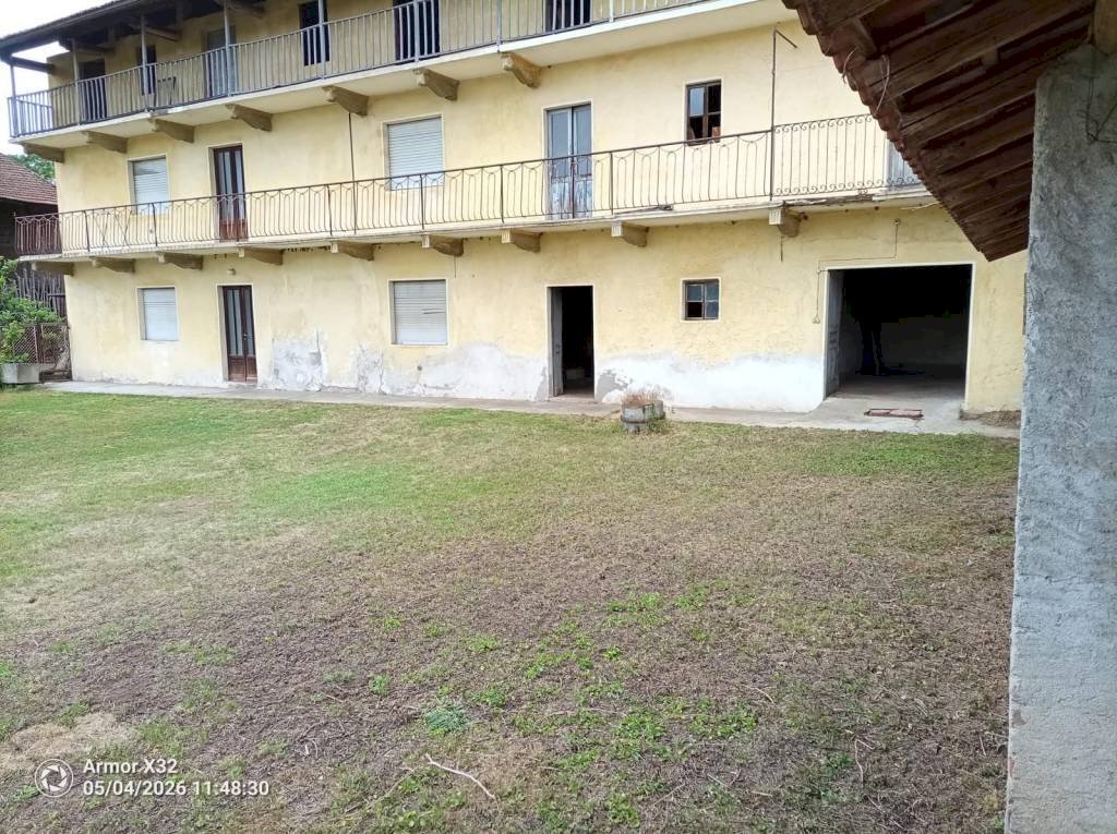 Cortile interno - Rustic via Rampini, 4, Fontaneto d'Agogna - photo 3