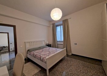 Camera da letto - Four-room apartment via San Luca, 6, Genova (neighborhood Centro Storico) - photo 3