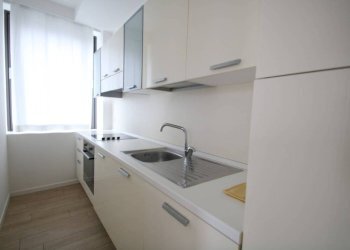 Cucina - Appartamento via Ippolito Rosellini, 2, Milano (zona Isola) - foto 3
