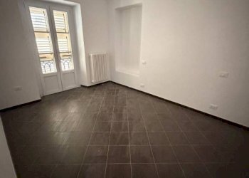 Camera da letto - Trilocale via Quintino Sella, 43, Asti - foto 11