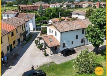 Foto 1 - Villa a Schiera Via Confine Inferiore
 
141 - 143, Molinella - foto 1