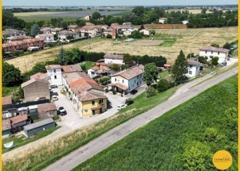 Foto 3 - Villa a Schiera Via Confine Inferiore
 
141 - 143, Molinella - foto 3