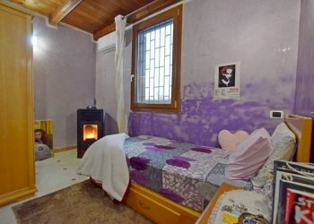 Camera da letto - Villa strada dei Bertoni, 27, Mondovì - photo 12
