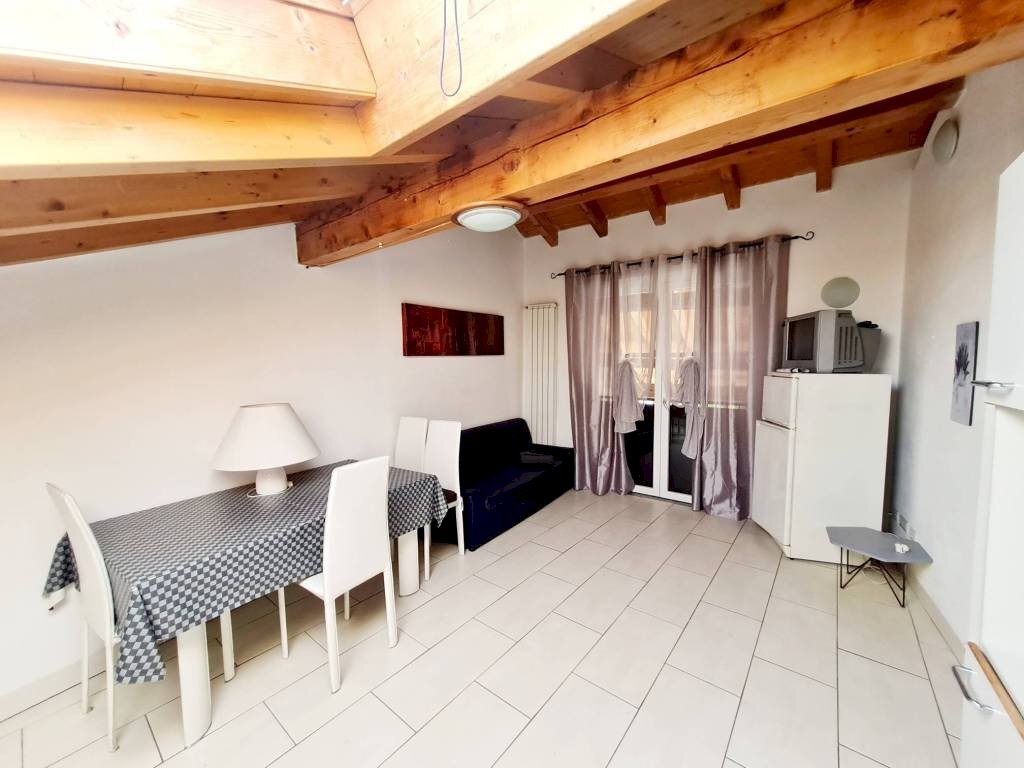 Veranda - Two-room apartment vicolo Enrico Bonfanti, 4, Varese (neighborhood Sant'Ambrogio) - photo 3