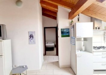 Studio - Two-room apartment vicolo Enrico Bonfanti, 4, Varese (neighborhood Sant'Ambrogio) - photo 4