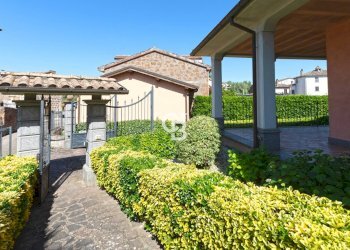 Foto 8 - Villa Via Tevere
 
8, Viterbo - foto 8
