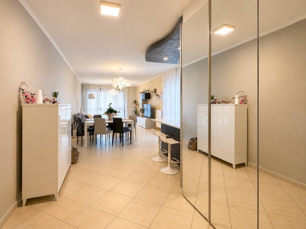 Salone - Quadrilocale via Cesare Battisti, 7/5, Carmagnola - foto 3