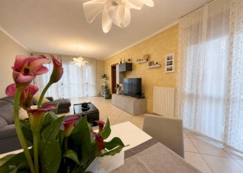Salone - Quadrilocale via Cesare Battisti, 7/5, Carmagnola - foto 5