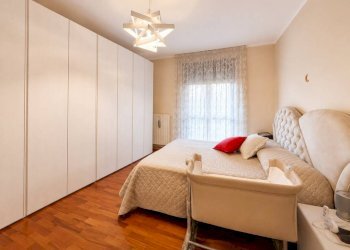 Camera da letto - Quadrilocale via Cesare Battisti, 7/5, Carmagnola - foto 15