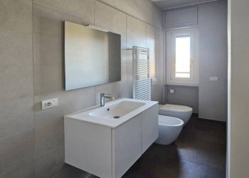 Bagno - Three-room apartment corso Vittorio Emanuele II, 18, Torino (neighborhood Centro) - photo 10