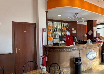 Interno non residenziale - Bar Tavola Calda - Fredda Torino - foto 8