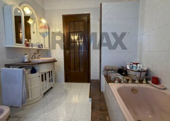 Bagno - Villa VIA DANTE ALIGHIERI
 
8, Pogno - foto 11