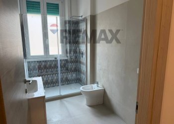Bagno - Trilocale Via Matera
 
31, Roma - foto 6