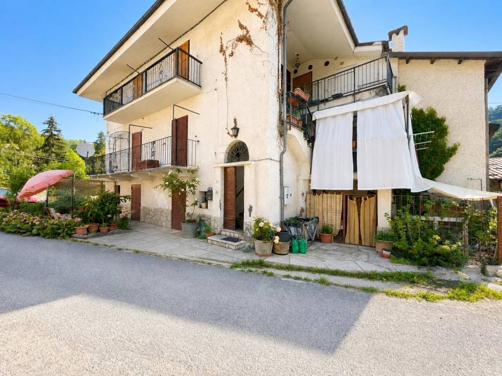 Facciata - Four-room apartment via Madame Curie, 7, Roccaforte Mondovì - photo 2
