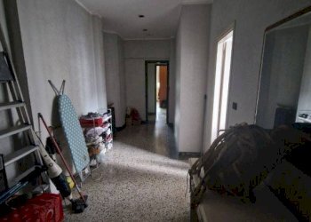 Corridoio - Four-room apartment corso Duca degli Abruzzi, 106, Torino (neighborhood Crocetta) - photo 6