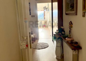 Hall / corridoio - Trilocale Vezzano Ligure - foto 6