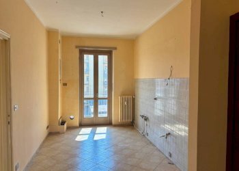 Soggiorno - Two-room apartment via Vincenzo Virginio, 44, Pinerolo - photo 6