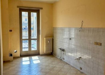 Soggiorno - Two-room apartment via Vincenzo Virginio, 44, Pinerolo - photo 10