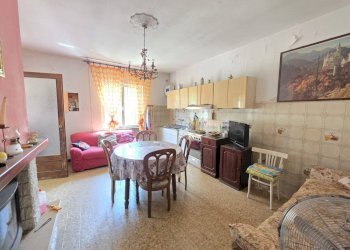 CUCINA - Rustico FRAZIONE CASABIANCA
 
139, Asti - foto 17