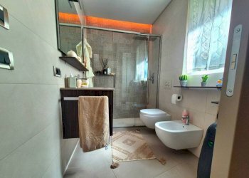 Bagno - Villa a Schiera via Gian Franco Borney, frazione Madonna Delle Grazie, Cuneo - foto 27