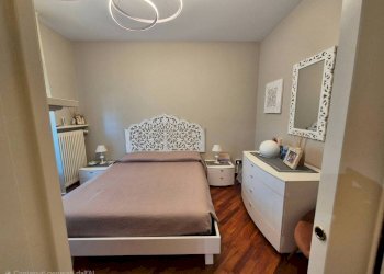 Camera da letto - Villa a Schiera via Gian Franco Borney, frazione Madonna Delle Grazie, Cuneo - foto 50