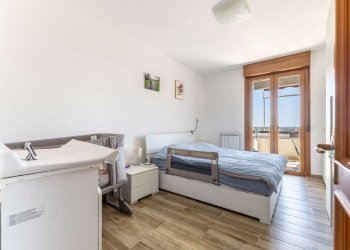 Camera da letto 2. - Bilocale via Pagoda Bianca, Roma (zona Torrino) - foto 10