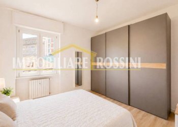 Camera da letto - Trilocale via Michelangelo Buonarroti, 1, Varese - foto 15