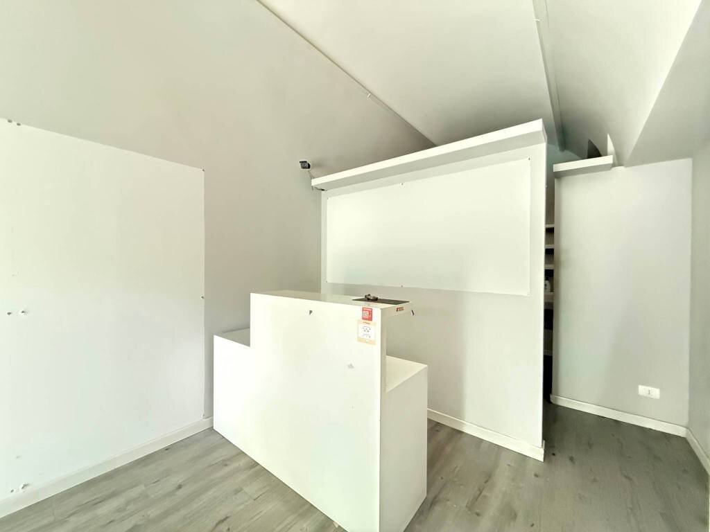 Stanza non arredata - Shop corso Fiume, 2, Torino (neighborhood Crimea) - photo 2