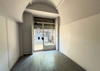 Stanza non arredata - Negozio corso Fiume, 2, Torino (zona Crimea) - foto 5