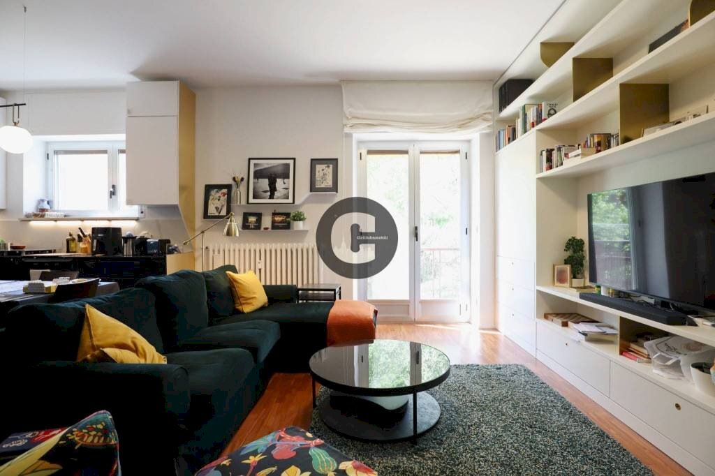 Soggiorno - Trilocale strada Comunale di Mongreno, 89, Torino (zona Madonna del Pilone) - foto 1